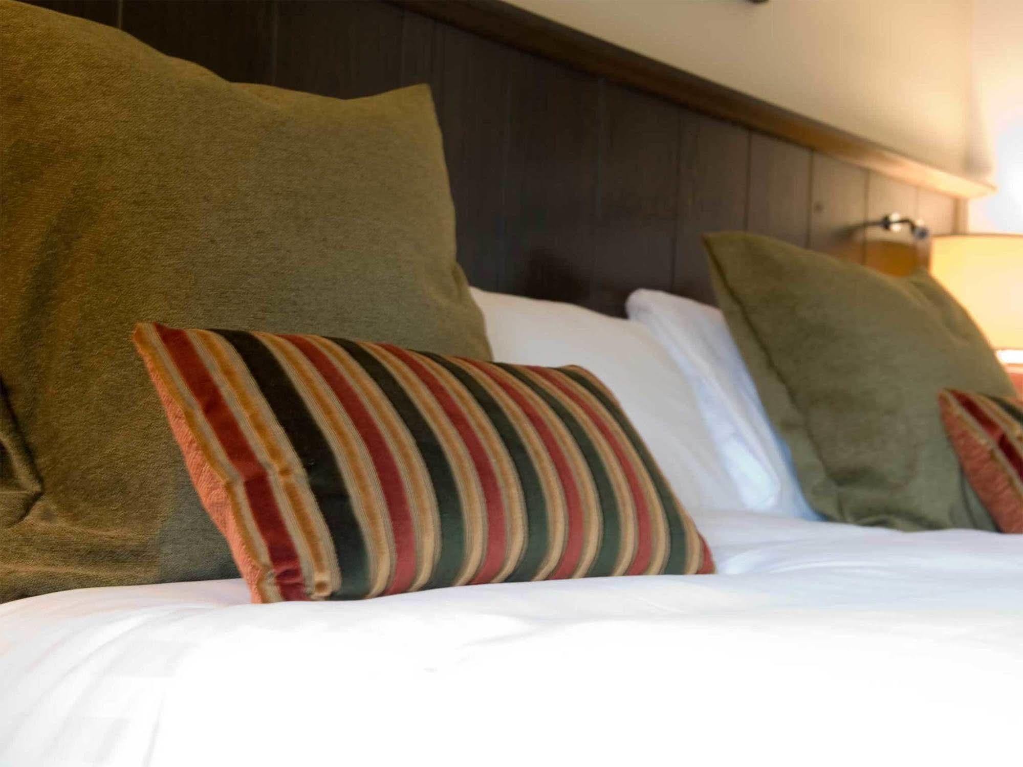 The Loans Inn Трун Екстер'єр фото